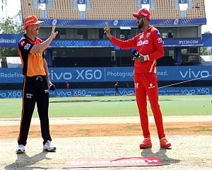 KL Rahul opts to bat against Sunrisers Hyderabad