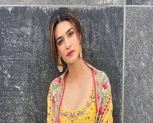 Kriti Sanon begins shoot for 'Ganapath'