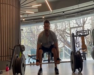 Kunal Kemmu deadlifts 150 kilos of weights