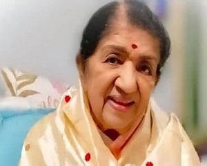 Lata Mangeshkar launches Marathi album on Gudi Padwa