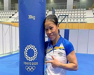 Mary Kom enters Olympic pre-quarters, outwits spirited Garcia from Dominica