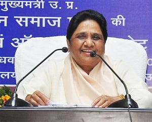 Mayawati expresses concern over status of vaccination drive