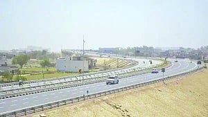 Meerut just 45 mins away from Delhi as e-way opens