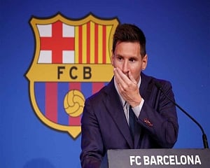 Messi's arrival at PSG would give coach tactical headache