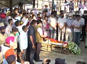 Milkha Singh cremated with full state honours