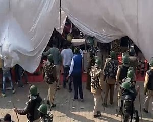 More farmers pour into protest site at Ghazipur border, extra forces withdrawn