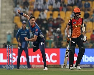 Mumbai Indians knocked out of IPL despite win over SRH