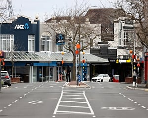 New Zealand's largest city to remain locked down