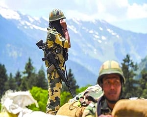 No thinning of troops along LoC: Army