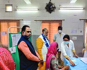 North Delhi Mayor inspects Hindu Rao hospital