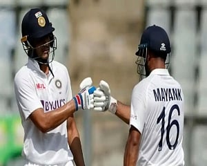 Openers Gill and Agarwal not taking field due to on-field injuries