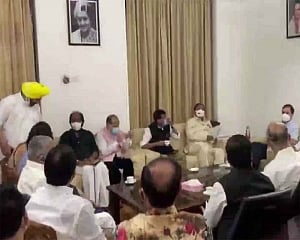 Opposition leaders hold talks as Monsoon session nears end