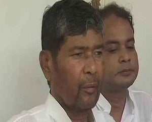 Paras visits Patna, challenges Chirag's contention on party split
