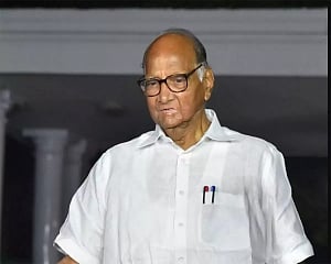 Pawar, some CMs likely at Sonia Gandhi's meeting for common Oppn  strategy against govt