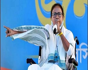People interested in 'COVID ki baat', and not 'Mann ki baat', says Mamata