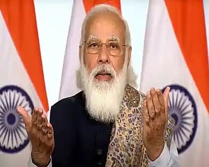 PM interacts with Covid vax beneficiaries