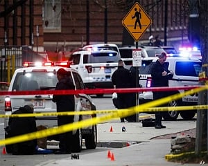 Police: Shooting at Chicago gathering leaves 1 dead, 7 hurt
