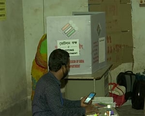 Bengal polls: Stray violence marks first half of seventh phase, voter turnout 37pc till 11 am