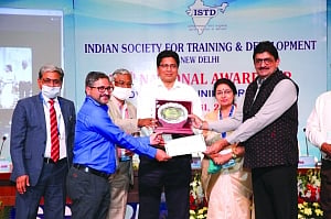 Powergrid bags ISTD national award