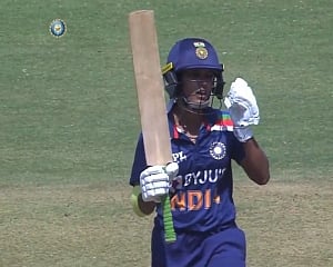 Punam Raut's unbeaten ton, Harmanpreet's blitzkrieg lift India to 266/4