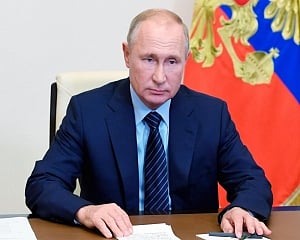 Putin to self-isolate due to coronavirus among inner circle