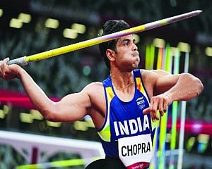 Rackets gifted to PM quote Rs 10 cr bids