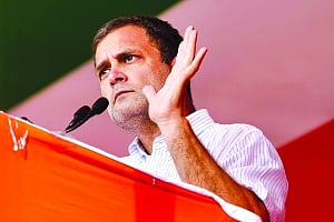 Rahul suspends WB rallies, Cong attacks Modi over Covid handling