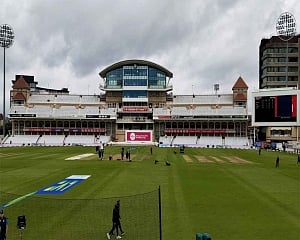 Rain stops play as India reach 132/4 on day 3