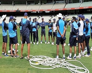 Rain washes out India's practice session at MCG on Sunday