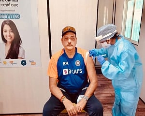 Ravi Shastri receives first dose of COVID-19 vaccine in Ahmedabad