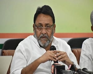 Sameer Wankhede wore Rs 70,000 shirt: Nawab Malik