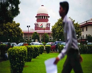 SC blasts CBI, IB  for sitting on judges' complaints of threats