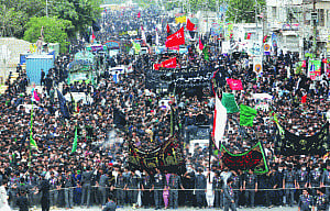 Shia procession in Pak bombed, at least 3 killed