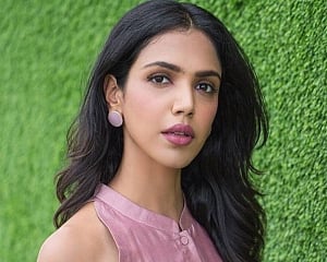 Shriya Pilgaonkar has 'surreal experience' at work in Kashmir