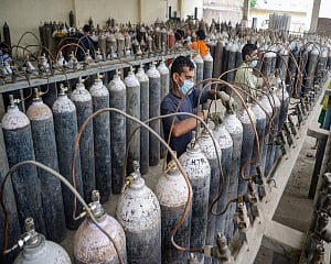 Sir Ganga Ram Hospital in Delhi receives 64 refilled oxygen cylinders: Official
