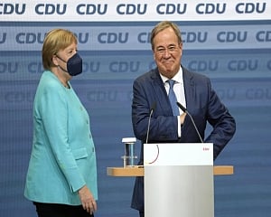 Social Democrats narrowly beat Merkel's bloc in German vote