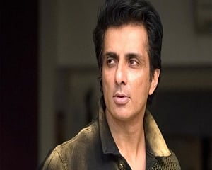Sonu Sood moves SC challenging BMC notice
