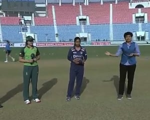 South Africa women opt to field against India in first ODI