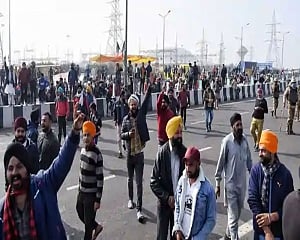 SP, Cong, BSP lend support to protesting farmers, slam BJP over farm laws