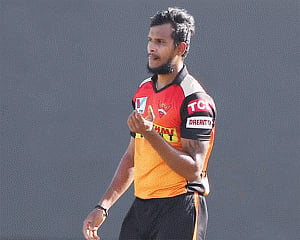 SRH's India player T Natarajan tests positive, match against DC to go ahead as scheduled