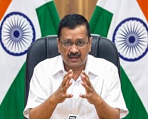 Tax raids on Dainik Bhaskar and Bharat Samachar attempt to scare media: Kejriwal