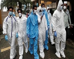 Ten states show steep rise in COVID-19 daily cases