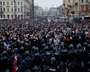 Thousands rally in Russia to demand Alexei Navalny' release