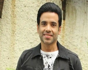 Tusshar Kapoor, Naseeruddin Shah team up for whodunit 'Maarrich'
