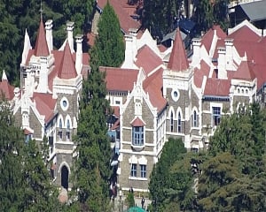 U'khand HC stays state govt's decision permitting Chardham Yatra