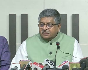 Union minister Ravi Shankar Prasad tears into Maha govt over Sachin Waze episode