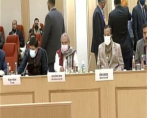 Govt-farmers talks hit roadblock; Unions threaten to intensify agitation