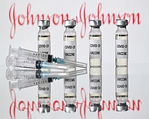 US health panel urges restarting J&J COVID-19 vaccinations
