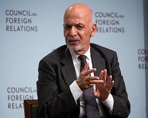 US presents warring Afghan sides with draft peace agreement