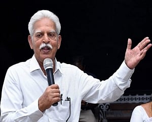 Varavara Rao discharged from hospital in Mumbai